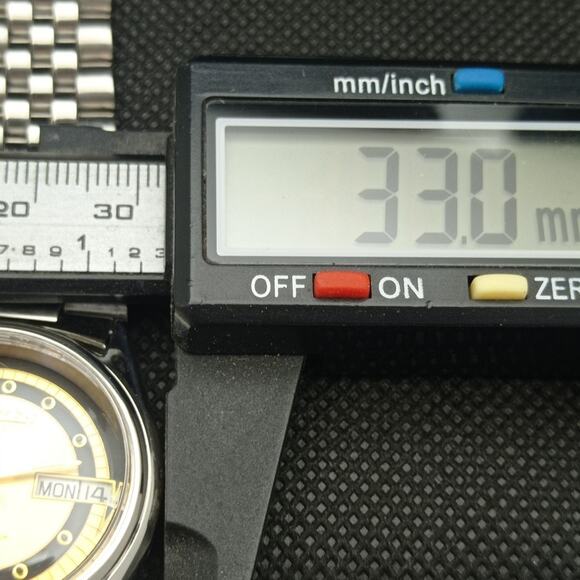 Vintage 1987 Citizen Automatic Mens Silver Watch W/daydate & Gold accents - Picture 7 of 8